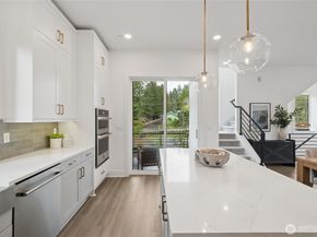18808 NE 99th Court NE C, Bothell WA 98011