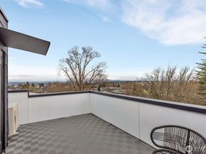 431 19th Avenue E, Seattle WA 98112