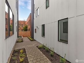 431 19th Avenue E, Seattle WA 98112