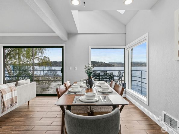 9750 Rainier Avenue S, Seattle WA 98118