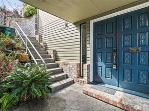 9750 Rainier Avenue S, Seattle WA 98118