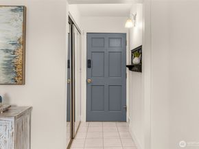 1156 Alki Avenue SW 401, Seattle WA 98116