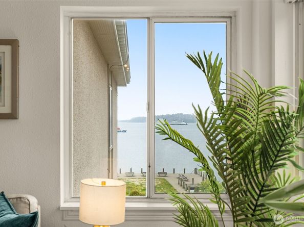 1156 Alki Avenue SW 401, Seattle WA 98116