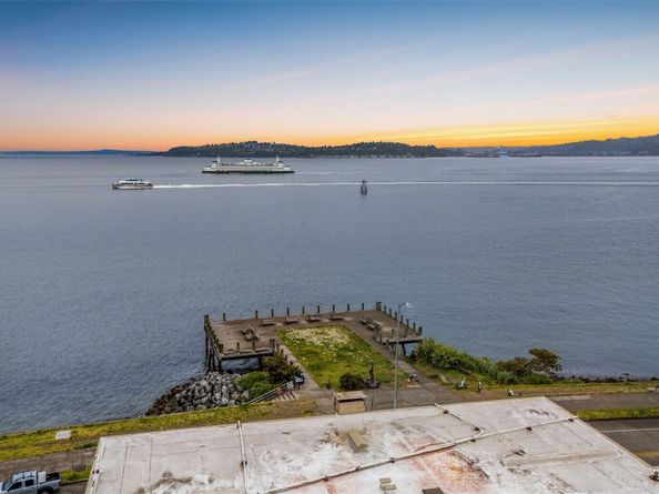 1156 Alki Avenue SW 401, Seattle WA 98116
