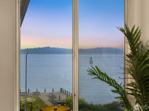 1156 Alki Avenue SW 401, Seattle WA 98116