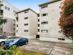 1156 Alki Avenue SW 401, Seattle WA 98116