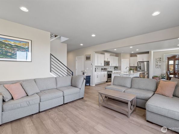 1406 82nd Street SE, Lake Stevens WA 98258