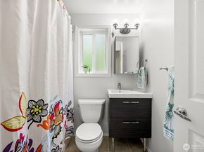 7847 SE Monte Bella Place, Port Orchard WA 98366