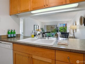 275 W Roy Street 216, Seattle WA 98119
