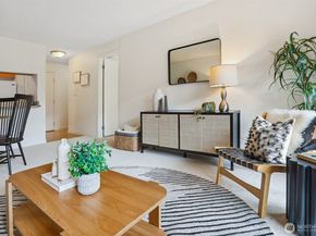 275 W Roy Street 216, Seattle WA 98119