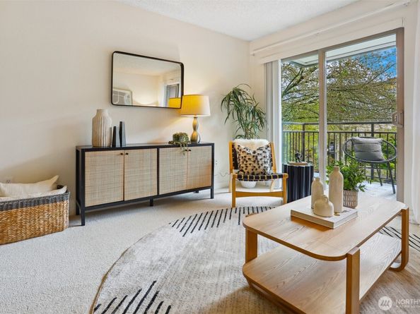 275 W Roy Street 216, Seattle WA 98119