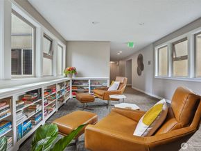 275 W Roy Street 216, Seattle WA 98119