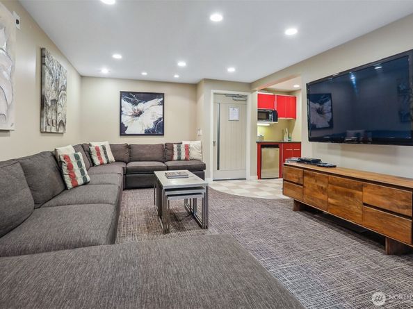 275 W Roy Street 216, Seattle WA 98119