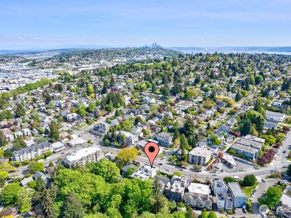 3236 W Government Way, Seattle WA 98199