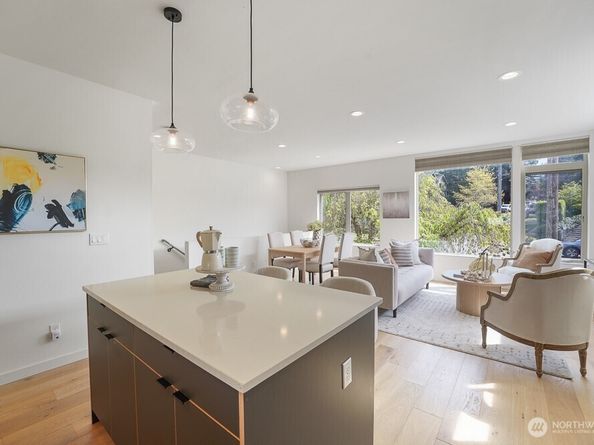3236 W Government Way, Seattle WA 98199