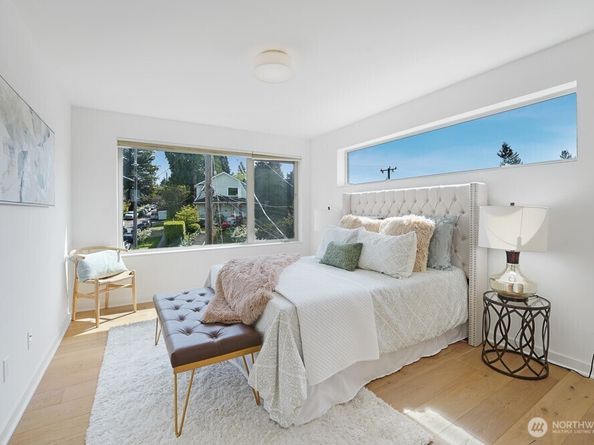 3236 W Government Way, Seattle WA 98199