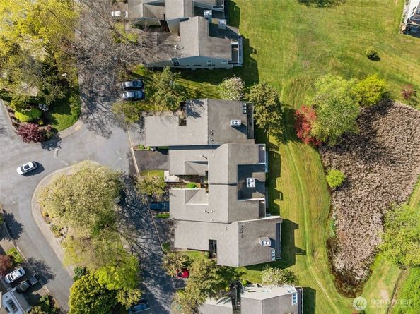 15662 NE 70th Court, Redmond WA 98052
