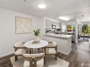 15662 NE 70th Court, Redmond WA 98052