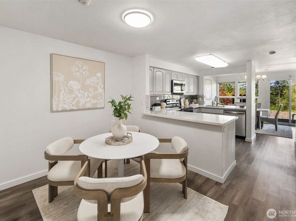 15662 NE 70th Court, Redmond WA 98052