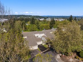 15662 NE 70th Court, Redmond WA 98052