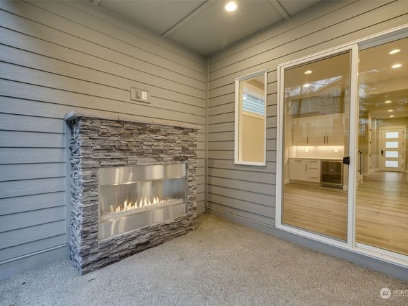 1412 238th Street SE, Bothell WA 98021