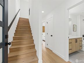 8105 B 18th Avenue SW, Seattle WA 98106