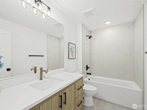 8105 B 18th Avenue SW, Seattle WA 98106