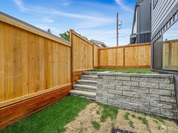 8105 B 18th Avenue SW, Seattle WA 98106