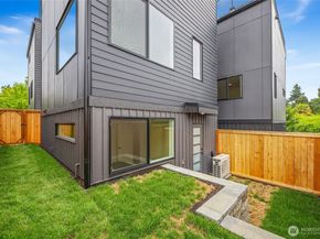 8105 B 18th Avenue SW, Seattle WA 98106