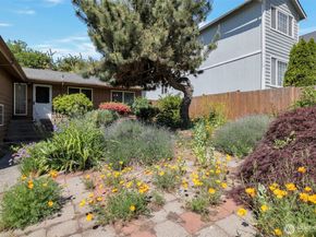 6201 47th Avenue S, Seattle WA 98118