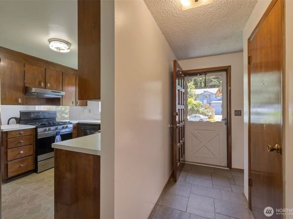 6201 47th Avenue S, Seattle WA 98118