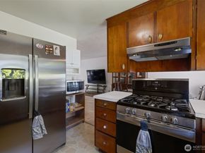 6201 47th Avenue S, Seattle WA 98118