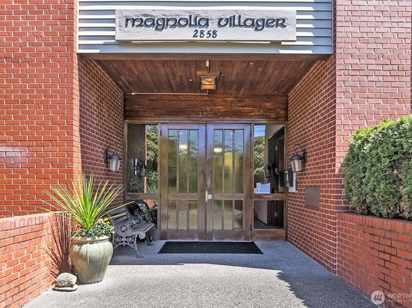 2858 32nd Avenue W 302, Seattle WA 98199