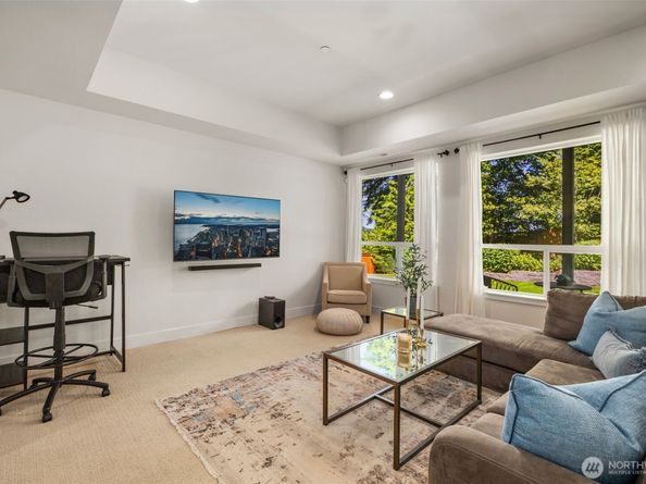 15482 NE 119th Way, Redmond WA 98052