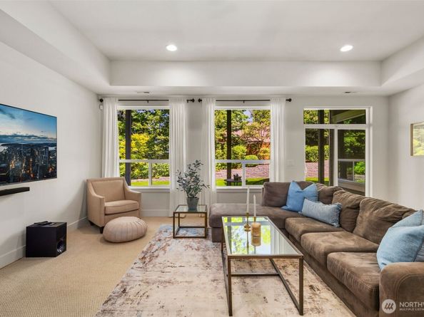 15482 NE 119th Way, Redmond WA 98052
