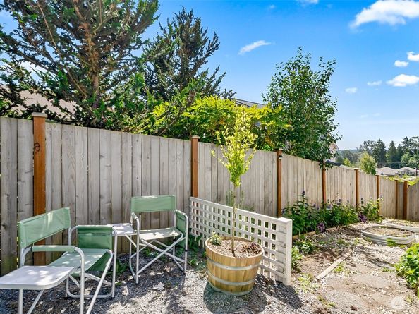 526 Avenue J, Snohomish WA 98290