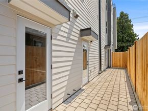 3609 Linden Avenue N, Seattle WA 98103