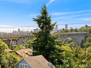 3609 Linden Avenue N, Seattle WA 98103