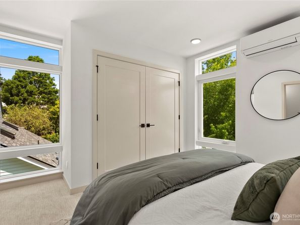 3609 Linden Avenue N, Seattle WA 98103