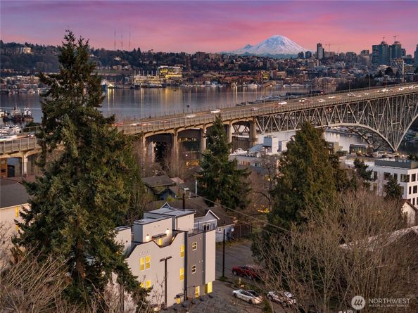 3609 Linden Avenue N, Seattle WA 98103
