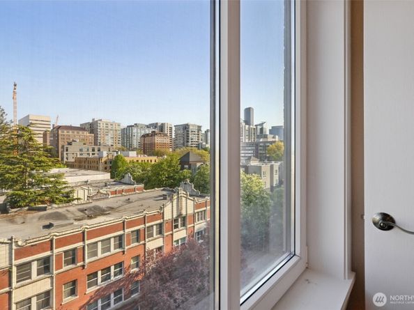 1300 University Street 7C, Seattle WA 98101