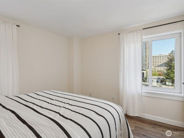 1300 University Street 7C, Seattle WA 98101