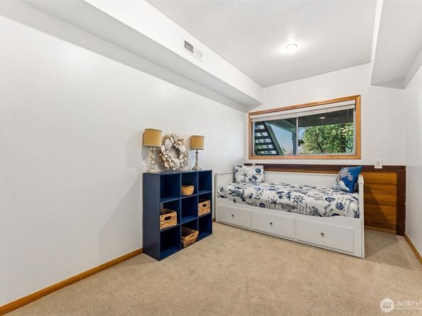 15602 26th Avenue SW, Burien WA 98166