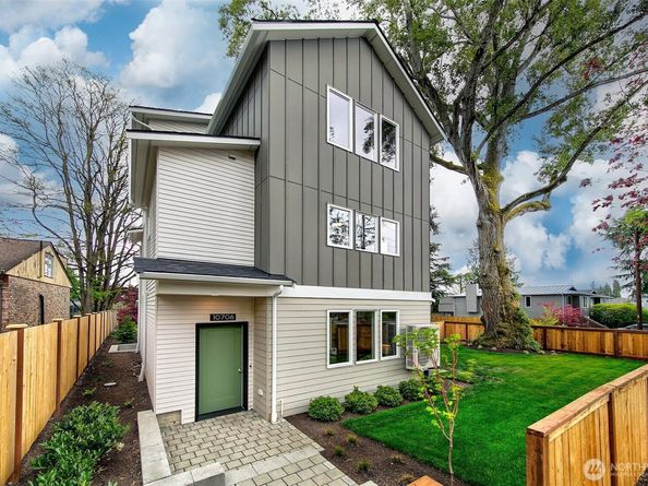 10706 Fremont Avenue N, Seattle WA 98133