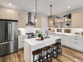 10706 Fremont Avenue N, Seattle WA 98133