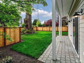 10706 Fremont Avenue N, Seattle WA 98133