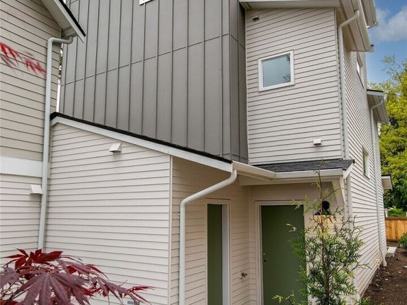 10706 Fremont Avenue N, Seattle WA 98133