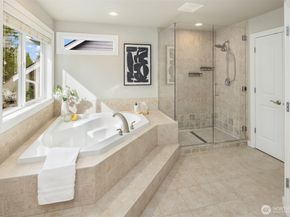 1977 16th Court NE, Issaquah WA 98029