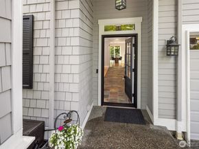 1977 16th Court NE, Issaquah WA 98029