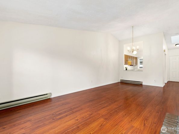 12389 SE 41st Lane 63, Bellevue WA 98006